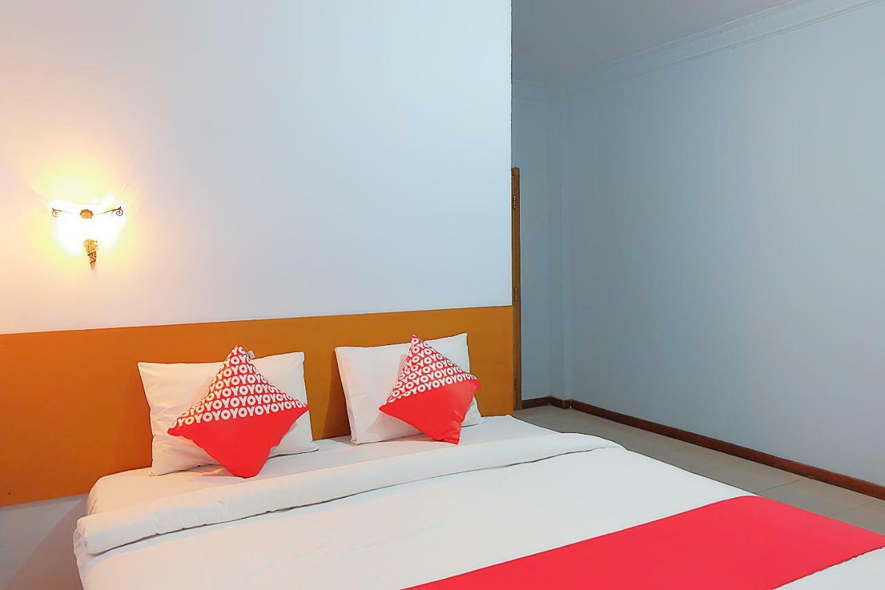 Oyo 1590 Hotel Jambi Prima מראה חיצוני תמונה